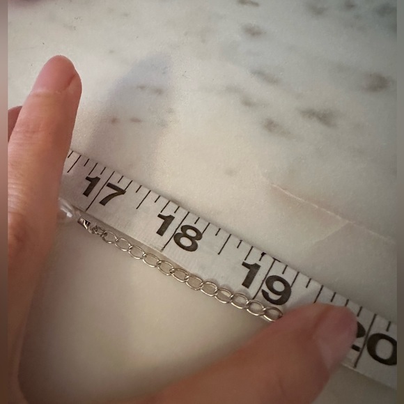 Irregular shaped shell pearl necklace - Picture 7 of 8